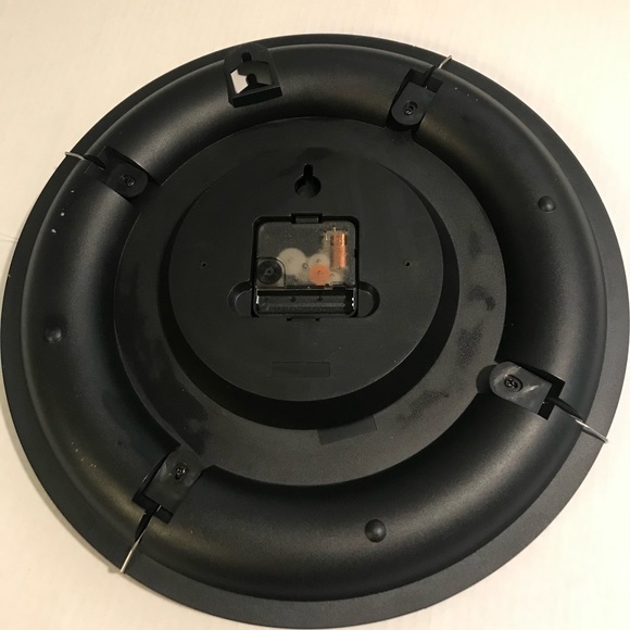 NHL Calgary Flames Clock 14 Inch Diameter Logo - Picture 4 of 4